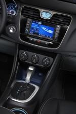 Chrysler 200 Convertible 2011 года